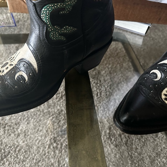 YIN YANG DOODLE BOOTS - Brother Vellies - Picture 5 of 8